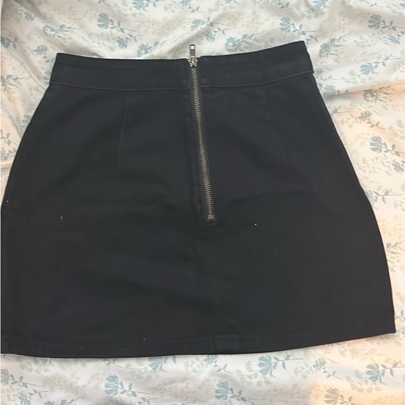 Princess Polly Mini Skirt - Picture 2 of 3